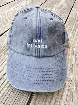 private label - vintage cap -  jeans blue - white embroidery